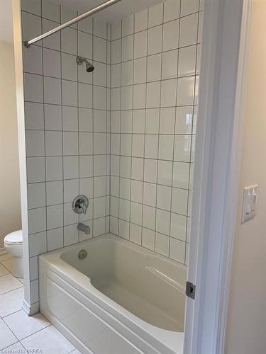 31 Steven Drive, Thorold, ON - Indoor Photo Showing Bathroom