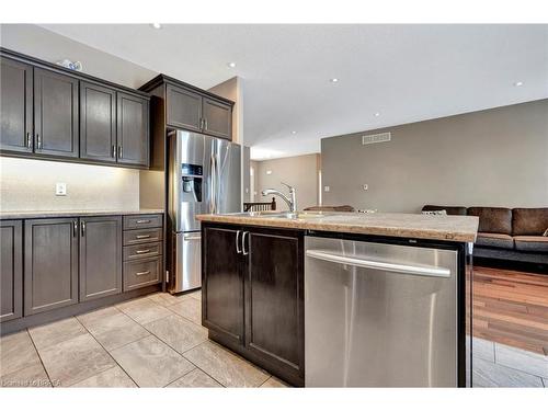 7 Cavendish Court, Simcoe, ON - Indoor Photo Showing Kitchen With Stainless Steel Kitchen With Double Sink