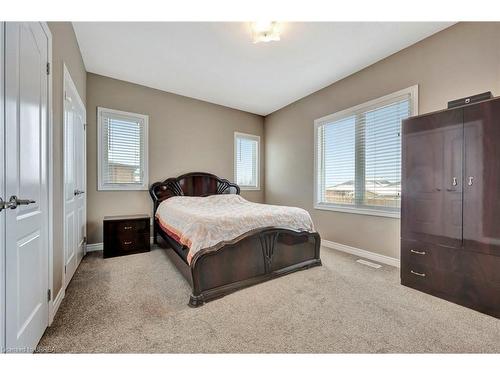 7 Cavendish Court, Simcoe, ON - Indoor Photo Showing Bedroom