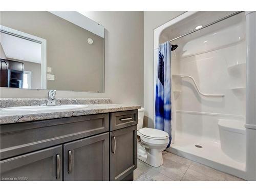 7 Cavendish Court, Simcoe, ON - Indoor Photo Showing Bathroom