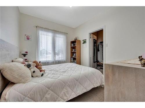 7 Cavendish Court, Simcoe, ON - Indoor Photo Showing Bedroom