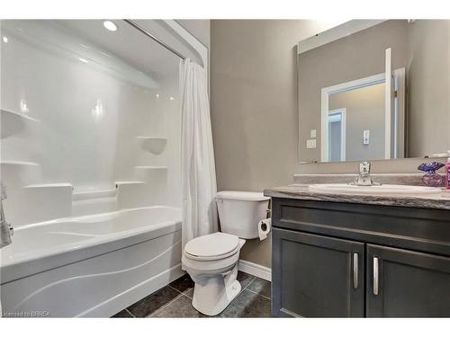 7 Cavendish Court, Simcoe, ON - Indoor Photo Showing Bathroom