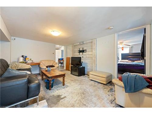 138 North Main Street, Simcoe, ON - Indoor Photo Showing Living Room