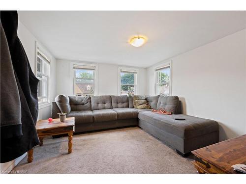 138 North Main Street, Simcoe, ON - Indoor Photo Showing Living Room