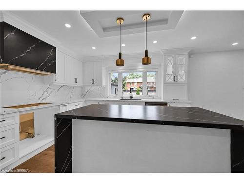 396 Denlow Avenue, Hamilton, ON - Indoor Photo Showing Kitchen