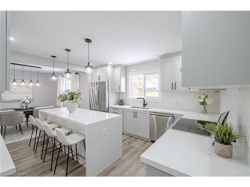 2 Keeler Place, Brantford, ON - Indoor Photo Showing Kitchen With Stainless Steel Kitchen With Upgraded Kitchen