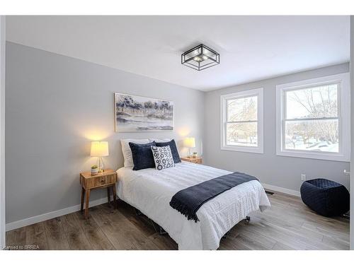 2 Keeler Place, Brantford, ON - Indoor Photo Showing Bedroom