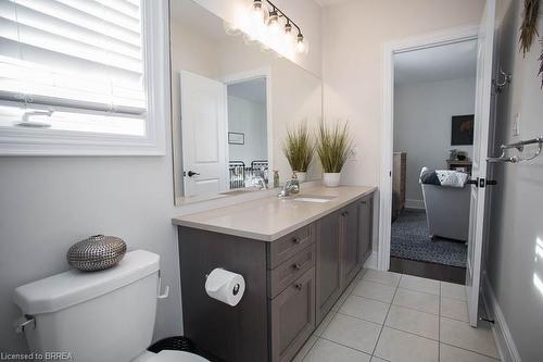 22 Wilmot Road, Brantford, ON - Indoor Photo Showing Bathroom