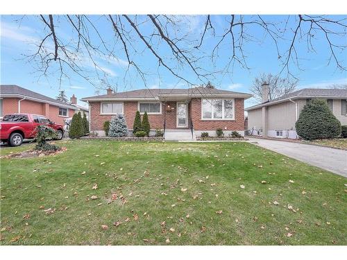 34 Wiltshire Drive, Brantford, ON - Outdoor