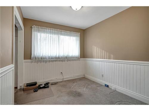 34 Wiltshire Drive, Brantford, ON - Indoor Photo Showing Other Room