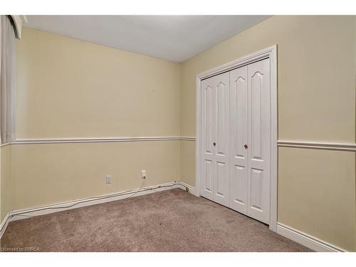 34 Wiltshire Drive, Brantford, ON - Indoor Photo Showing Other Room