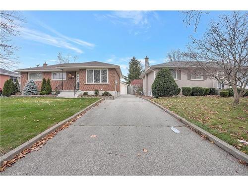 34 Wiltshire Drive, Brantford, ON - Outdoor