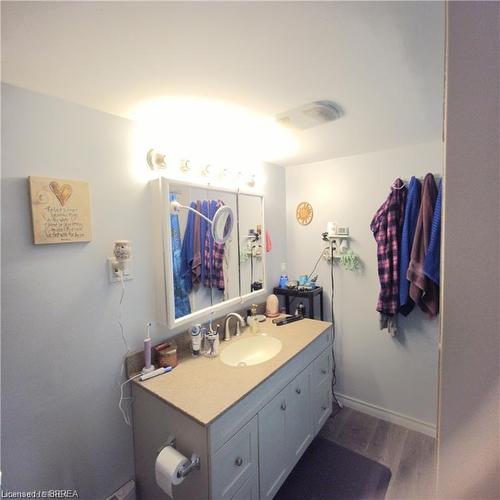 7 Pepper Lane, Freelton, ON - Indoor Photo Showing Bathroom