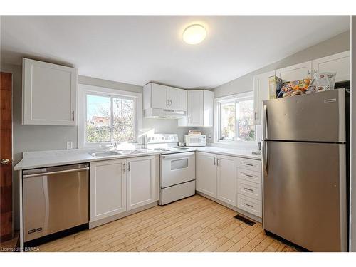 75 St George Street, Brantford, ON - Indoor Photo Showing Kitchen