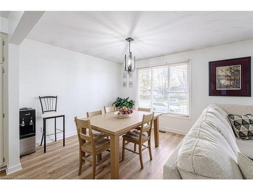 261 Brantwood Park Road, Brantford, ON - Indoor Photo Showing Dining Room