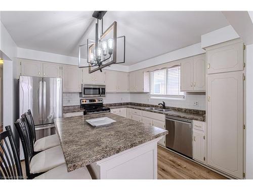 261 Brantwood Park Road, Brantford, ON - Indoor Photo Showing Kitchen With Double Sink