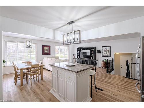 261 Brantwood Park Road, Brantford, ON - Indoor Photo Showing Dining Room