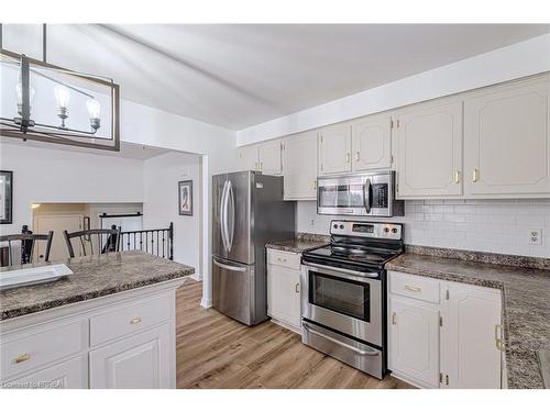 261 Brantwood Park Road, Brantford, ON - Indoor Photo Showing Kitchen