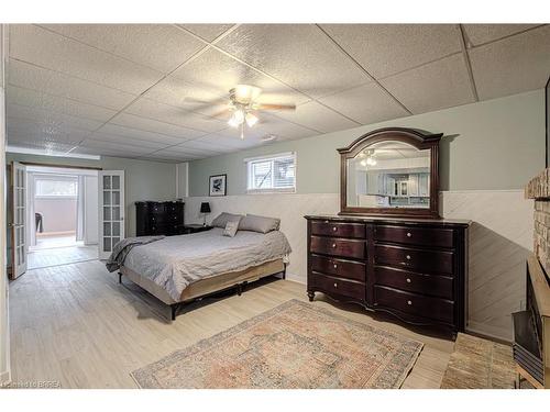 261 Brantwood Park Road, Brantford, ON - Indoor Photo Showing Bedroom