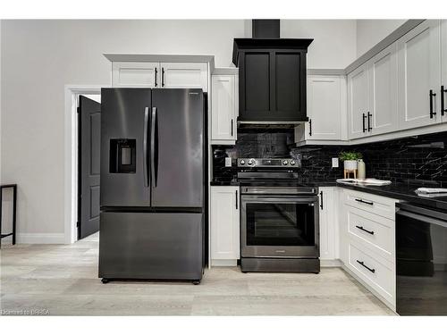 59 Laurel Street, Paris, ON - Indoor Photo Showing Kitchen