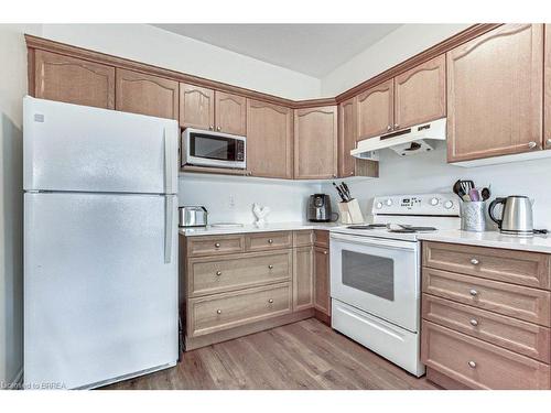 185-2025 Meadowgate Boulevard, London, ON - Indoor Photo Showing Kitchen