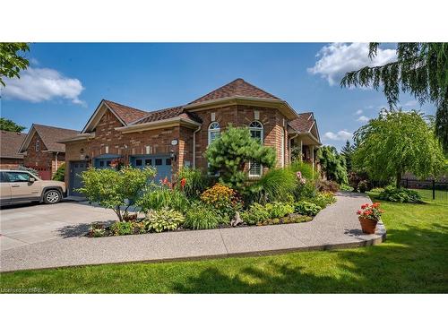 137 Thoroughbred Boulevard, Ancaster, ON - Outdoor