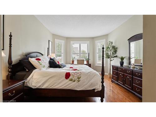 137 Thoroughbred Boulevard, Ancaster, ON - Indoor Photo Showing Bedroom