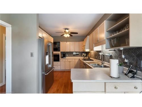 137 Thoroughbred Boulevard, Ancaster, ON - Indoor Photo Showing Kitchen With Double Sink