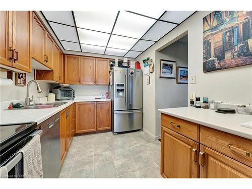 305-88 Tollgate Road, Brantford, ON - Indoor Photo Showing Kitchen With Double Sink