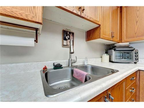 305-88 Tollgate Road, Brantford, ON - Indoor Photo Showing Kitchen With Double Sink