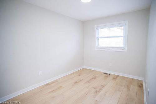 46 Enfield Crescent, Brantford, ON - Indoor Photo Showing Other Room