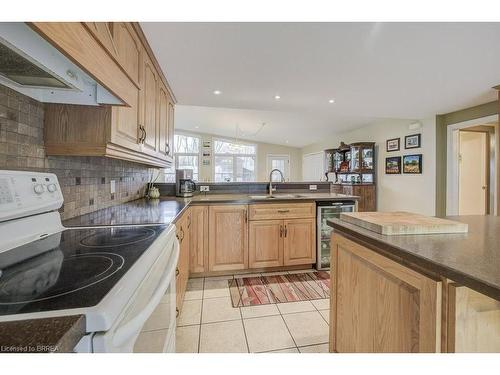 955309 Canning Road, Canning, ON - Indoor Photo Showing Kitchen