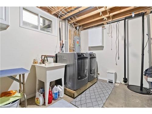 25 Killarney Street, Brantford, ON - Indoor Photo Showing Laundry Room