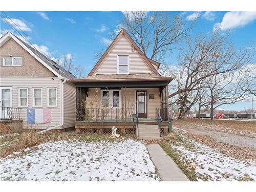 31 Mckinstry Street, Hamilton, ON - Outdoor With Deck Patio Veranda With Facade