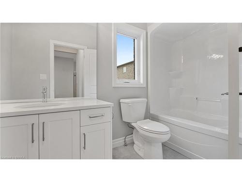 45 Vanrooy Trail, Waterford, ON - Indoor Photo Showing Bathroom