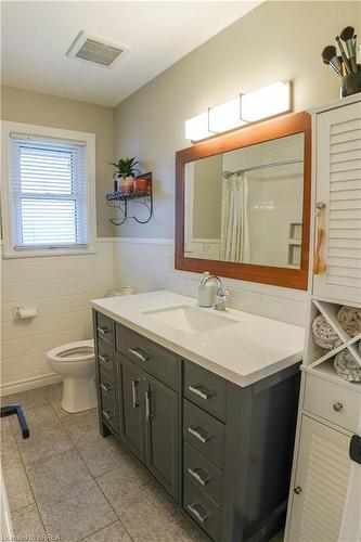 71 Norman Street, Brantford, ON - Indoor Photo Showing Bathroom