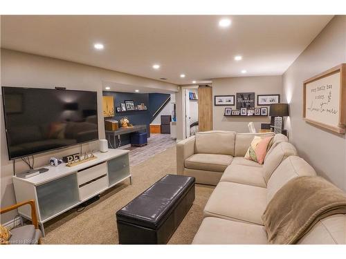 71 Norman Street, Brantford, ON - Indoor Photo Showing Living Room