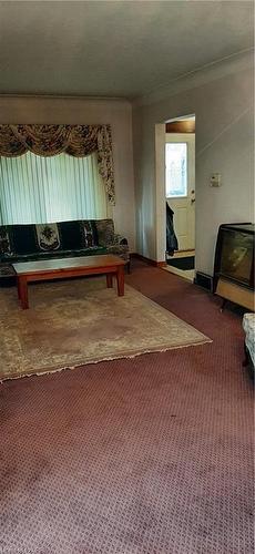 17 Forest Road, Brantford, ON - Indoor Photo Showing Other Room