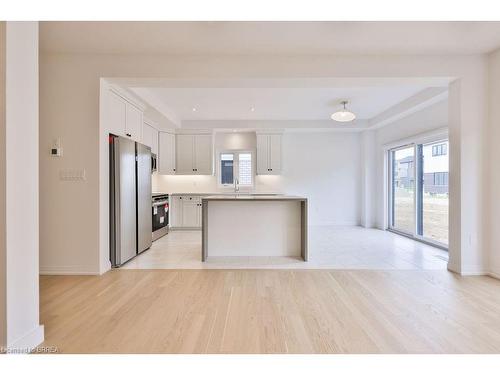 Upper-24 Broddy Avenue, Brantford, ON - Indoor Photo Showing Kitchen