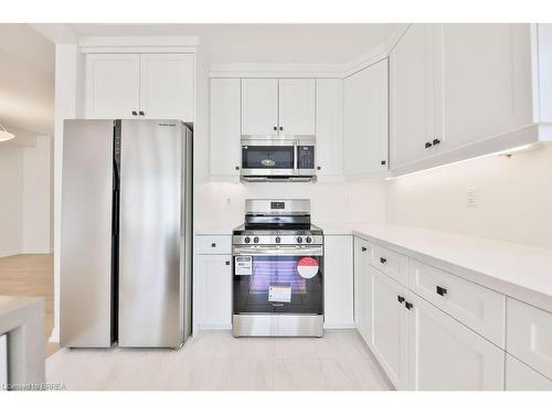 Upper-24 Broddy Avenue, Brantford, ON - Indoor Photo Showing Kitchen