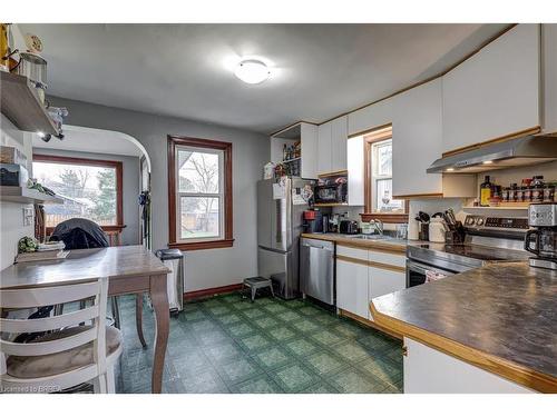 77 Fourth Avenue, Aylmer, ON - Indoor Photo Showing Kitchen