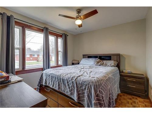 77 Fourth Avenue, Aylmer, ON - Indoor Photo Showing Bedroom