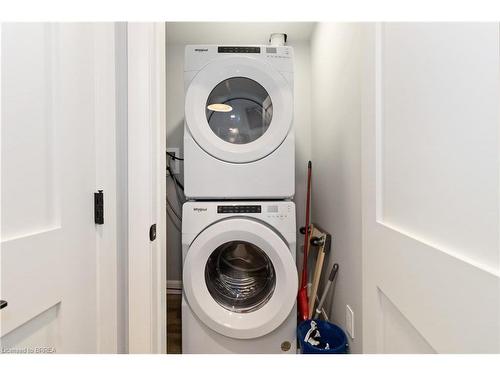 409-34 Norman Street, Brantford, ON - Indoor Photo Showing Laundry Room