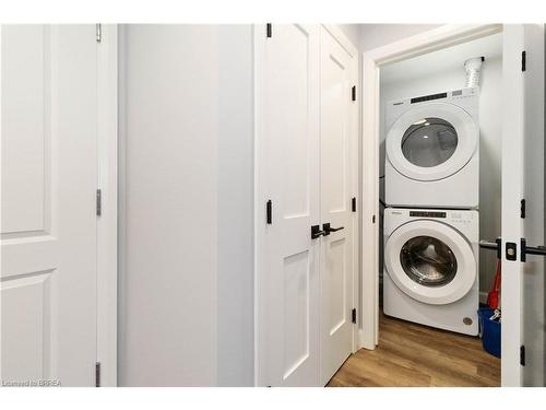 409-34 Norman Street, Brantford, ON - Indoor Photo Showing Laundry Room