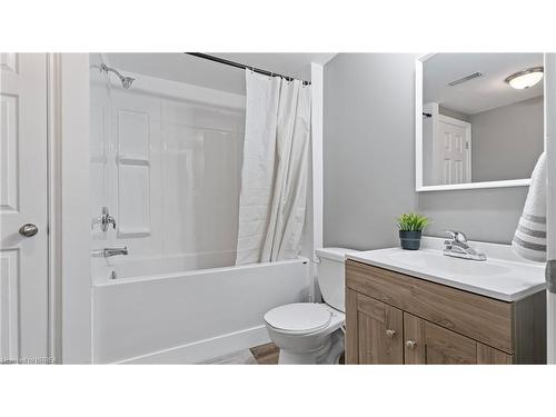 12 Campbell Farm Road, Brantford, ON - Indoor Photo Showing Bathroom