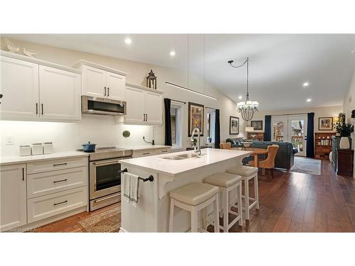 38-29 Schuyler Street, Paris, ON - Indoor Photo Showing Kitchen With Double Sink With Upgraded Kitchen