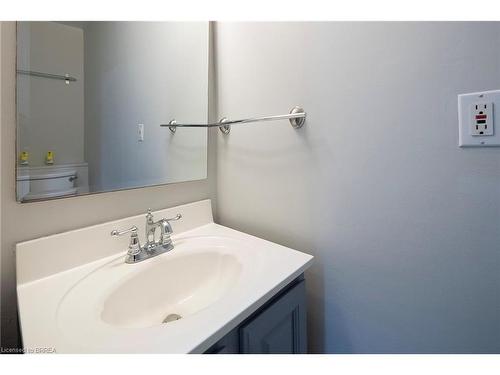 108 Colborne Street N, Simcoe, ON - Indoor Photo Showing Bathroom