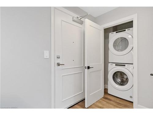 215-34 Norman Street, Brantford, ON - Indoor Photo Showing Laundry Room