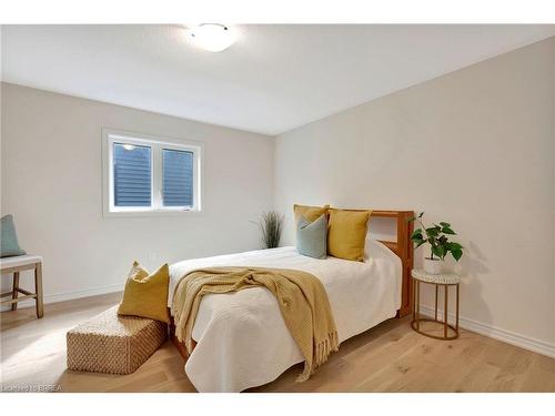 61 Stauffer Road, Brantford, ON - Indoor Photo Showing Bedroom