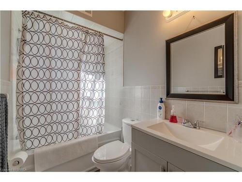 21 Wade Avenue, Brantford, ON - Indoor Photo Showing Bathroom